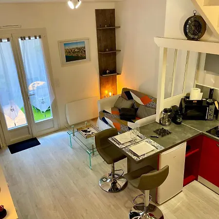 Duplex Hyper-centre Avec Sa Cour Privee Apartment